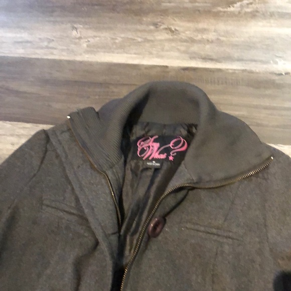 grey jacket - Picture 5 of 5